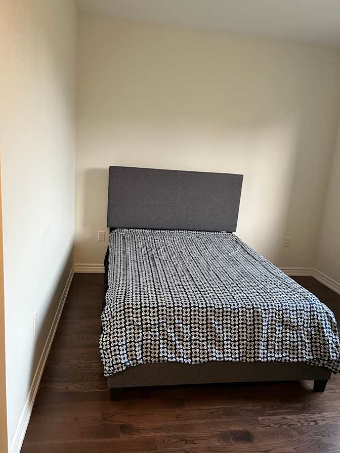 Latoya's room