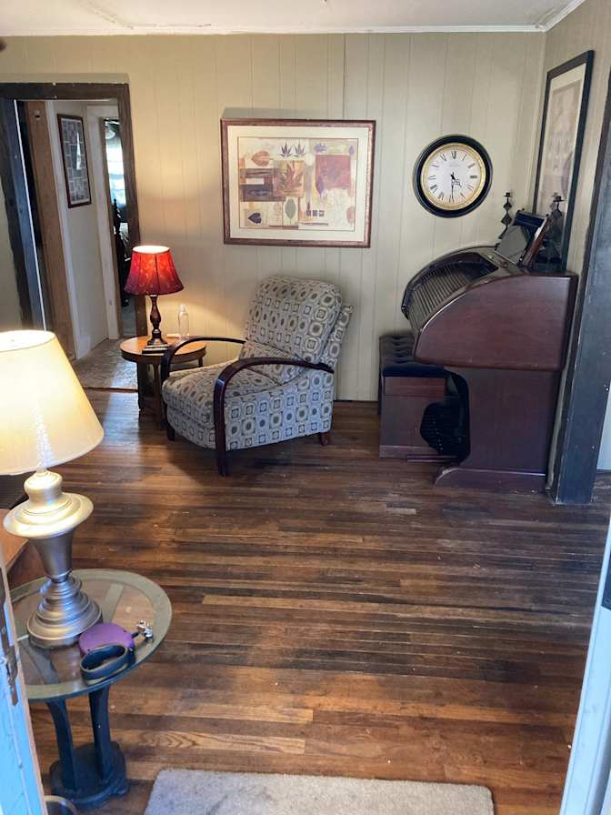 wdrinshed's room
