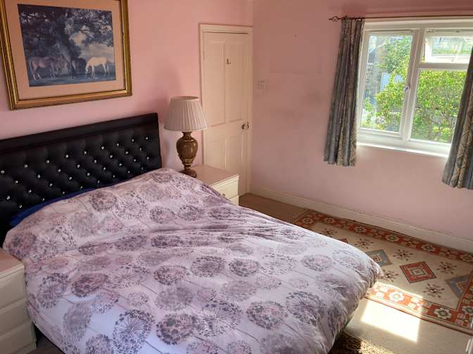 RICHARD HNAT's room