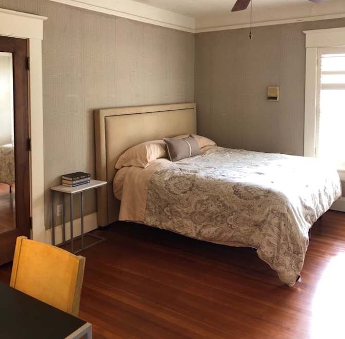 Mona's room