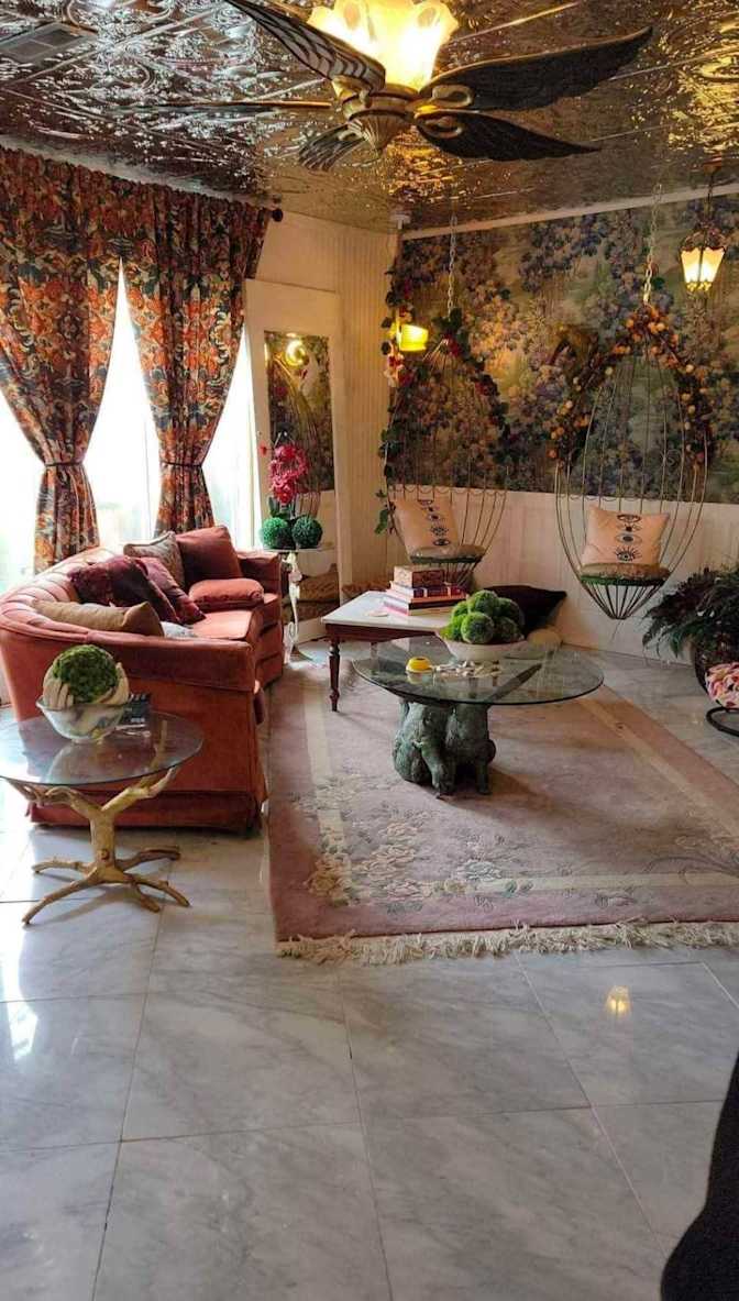Truly's room