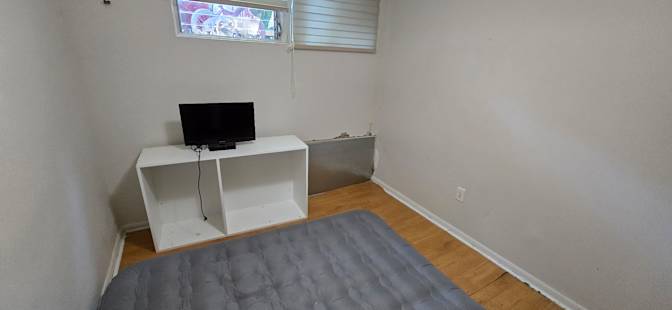 Yun Sim's room