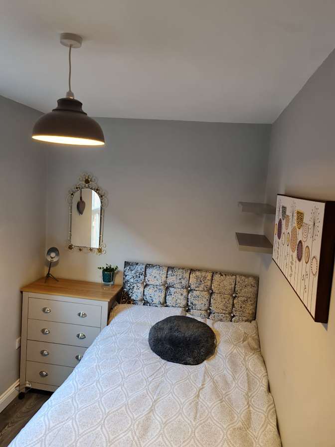 Sabrecore Holdings Ltd's room