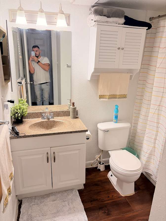 Felix's room