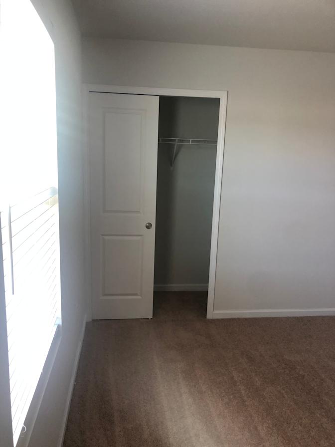 Luis's room