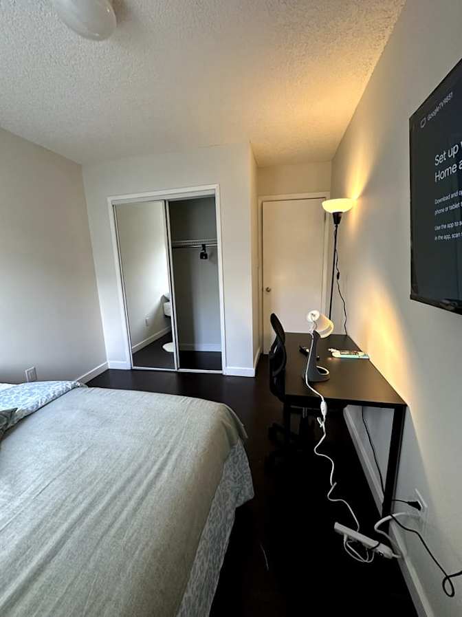 Busra Arslan's room