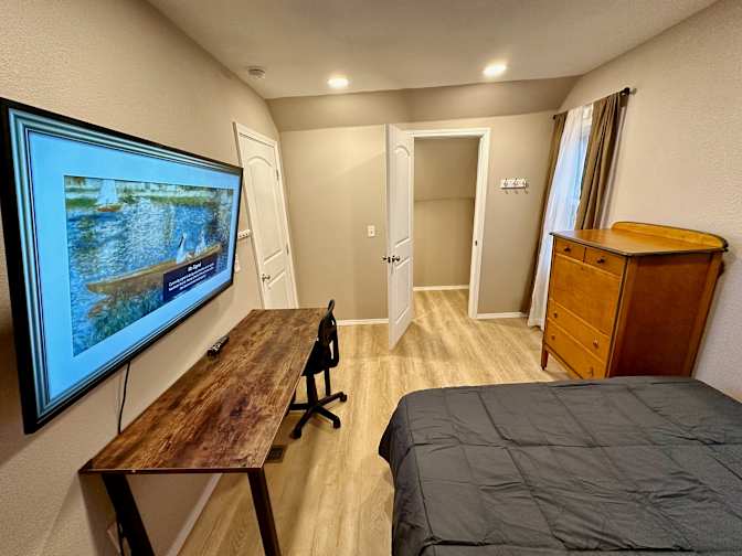 Nate Hurwitz's room