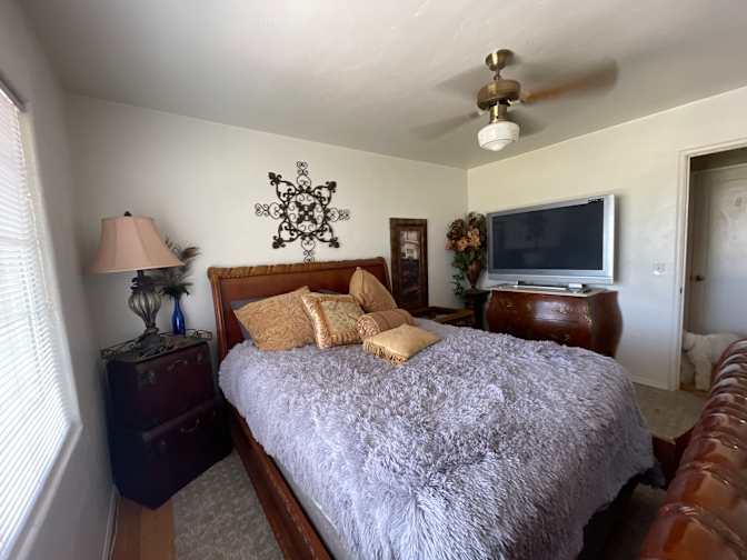 Deondra's room