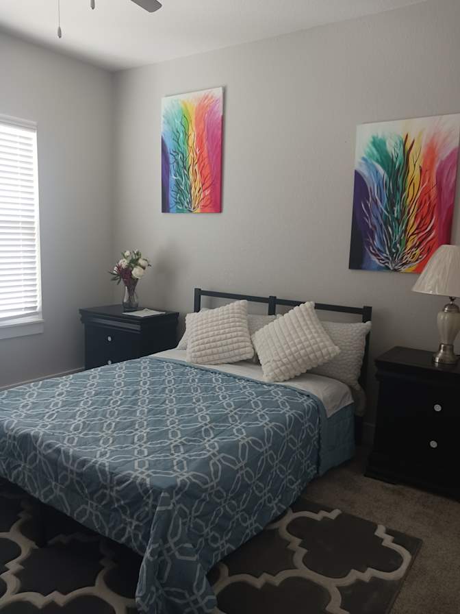 Luis's room