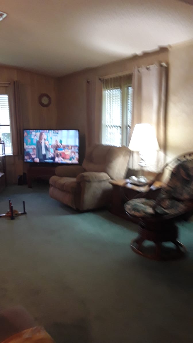 EVELYN's room