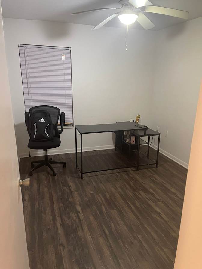 Yeison's room