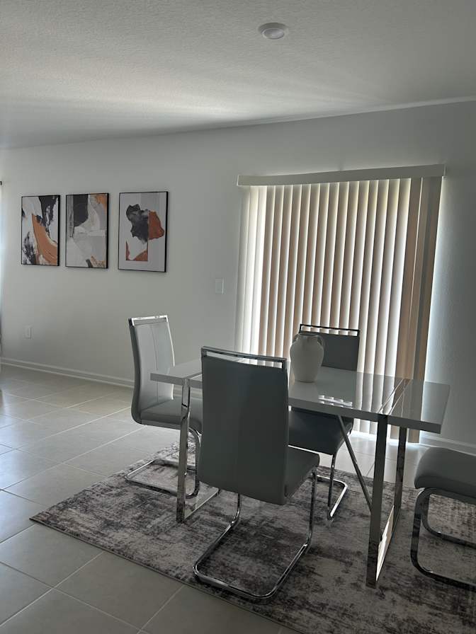 Salvador's room