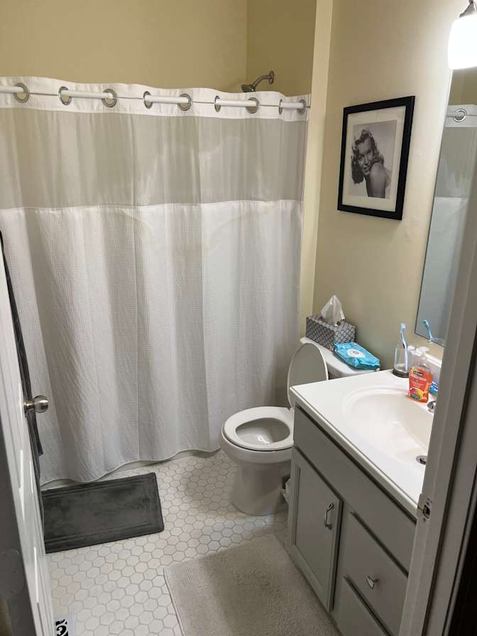 Tom's room