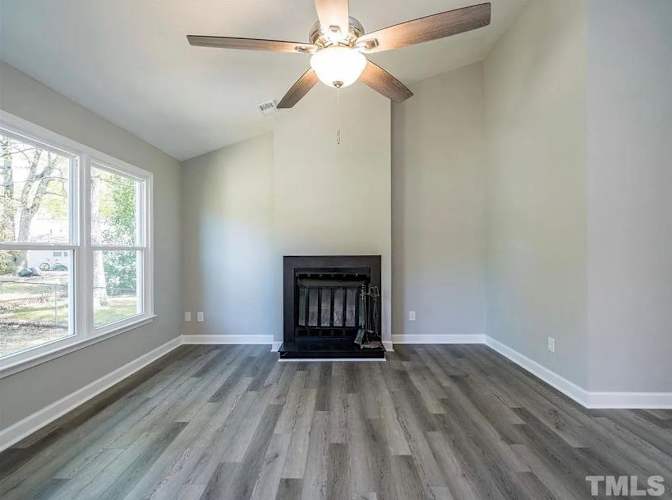 Alcove Rooms's room