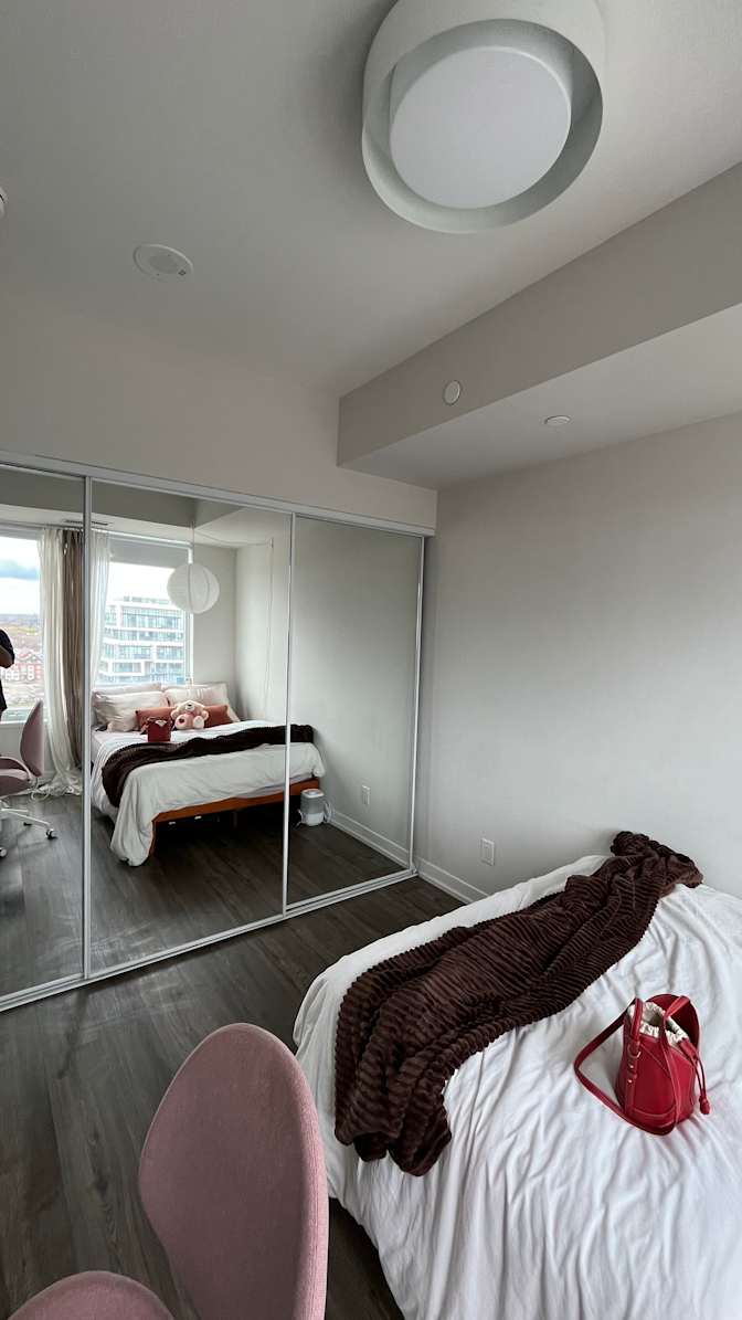 Divine's room