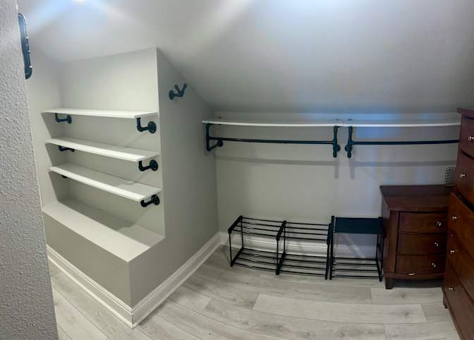 Tracy's room