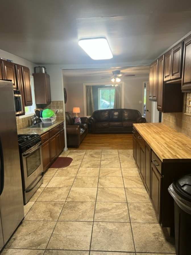 Yates Properties's room