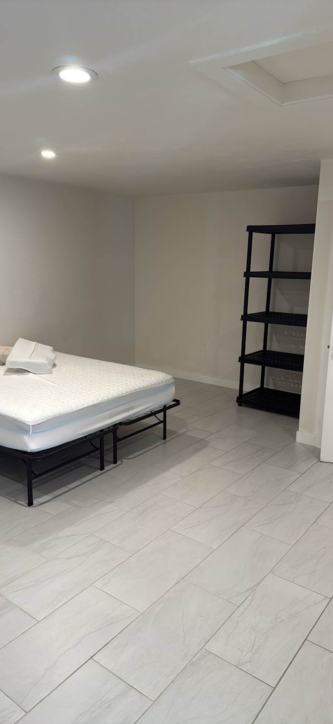 Elizabeth Vargas's room