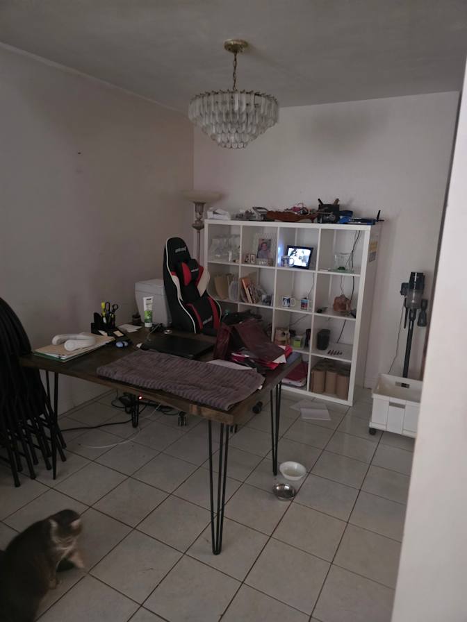 JUANITA MALDONADO's room