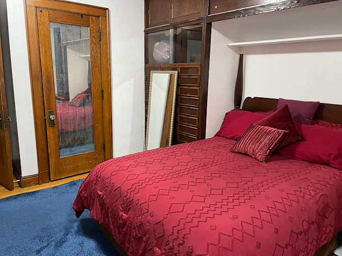 Kelly's room