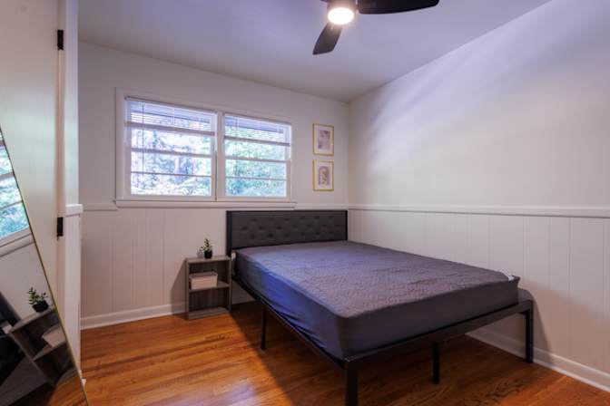 Thao's room