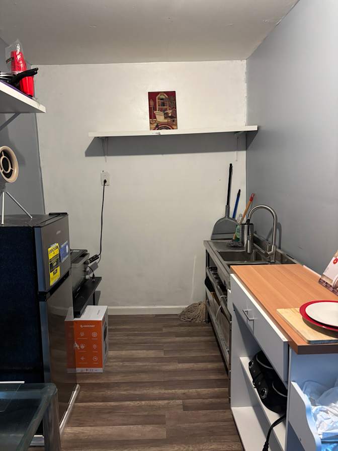 Alecia  Jones's room