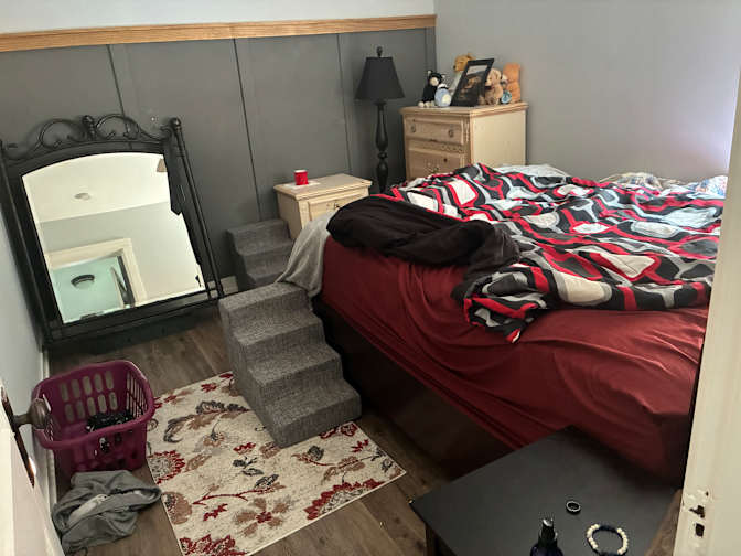 Kaitlin Walstad's room