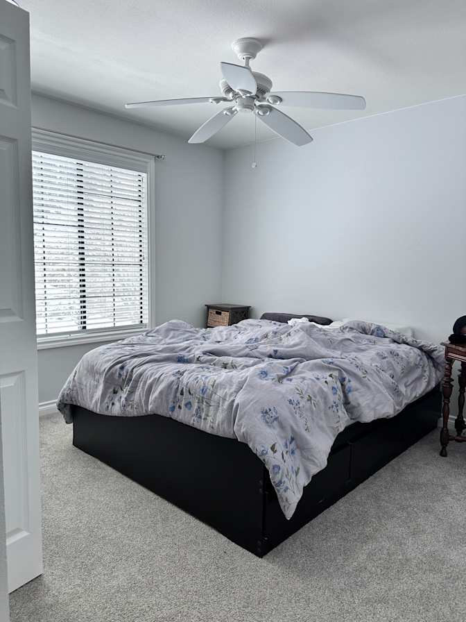 Linda's room