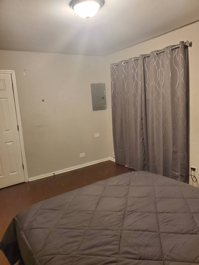 Dustin's room