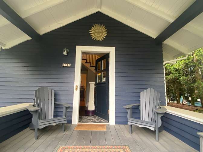 Glen's room