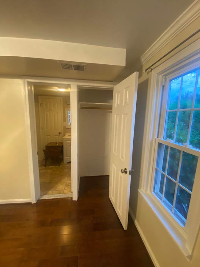 Akbar's room