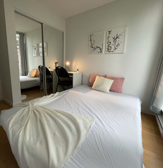 Van House's room