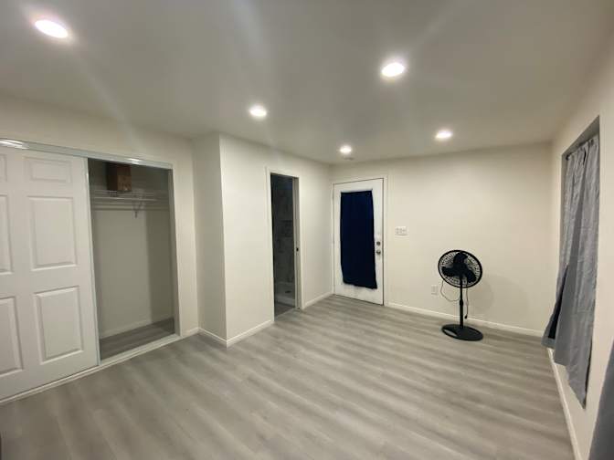 Eljey's room
