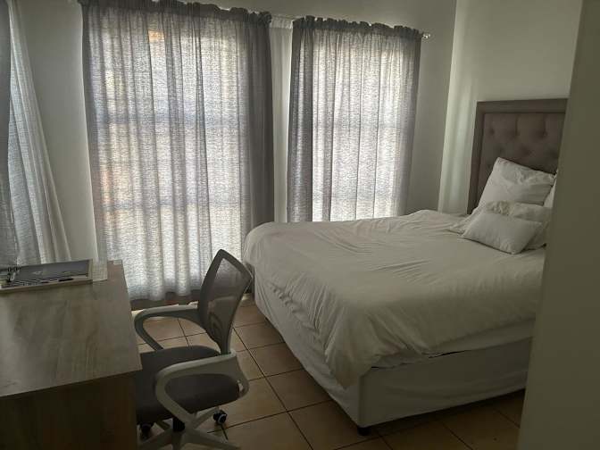 Aviwe's room