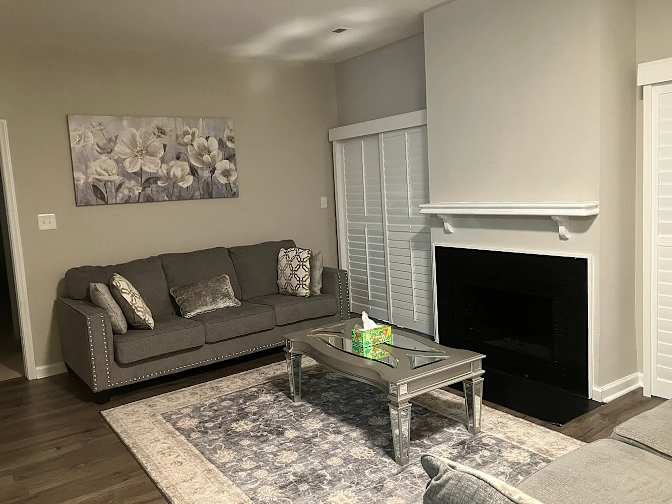 Alcove Rooms's room