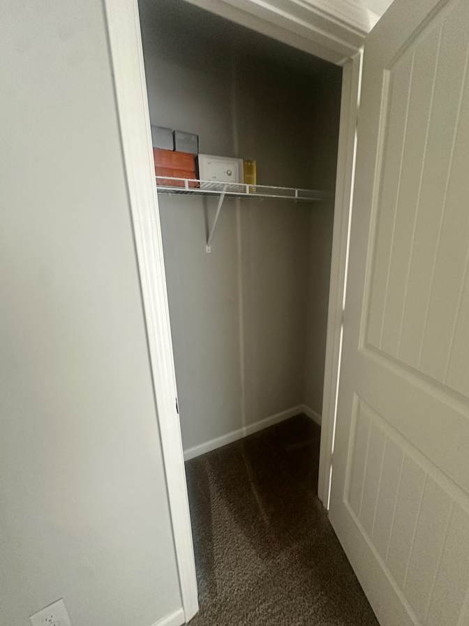 Alcove Rooms's room