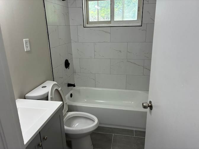 Alcove Rooms's room