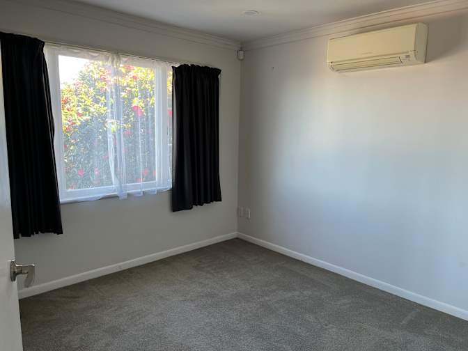 jay's room