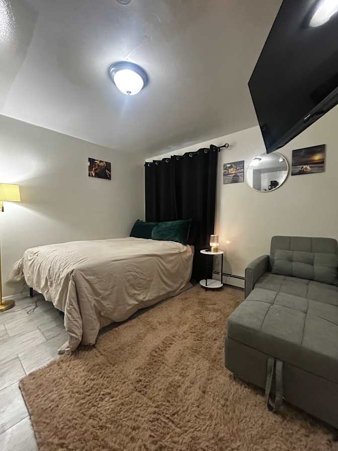 Dee's room