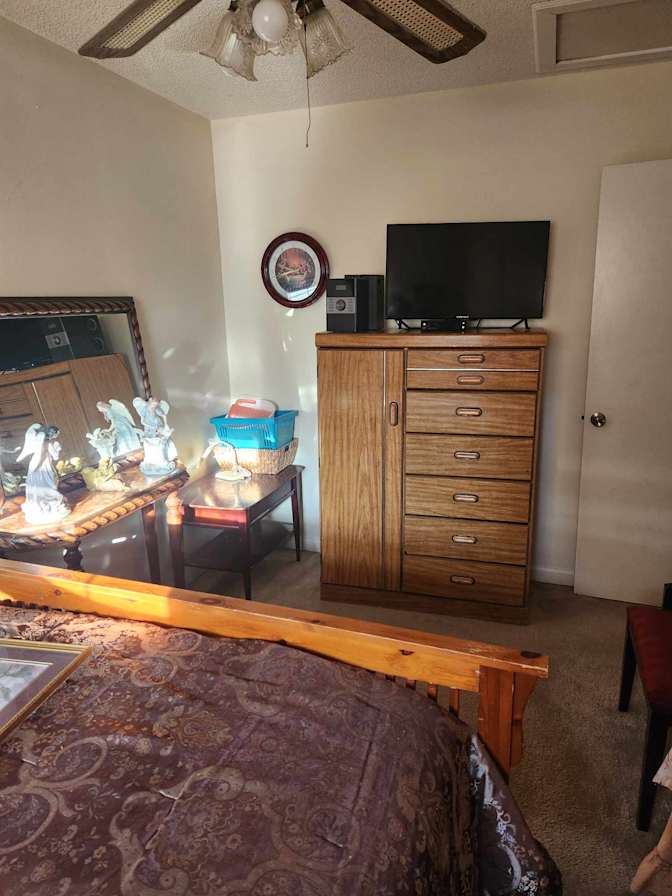 Carl's room