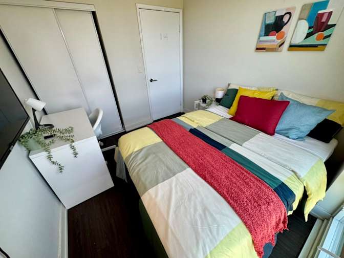 Alona's room