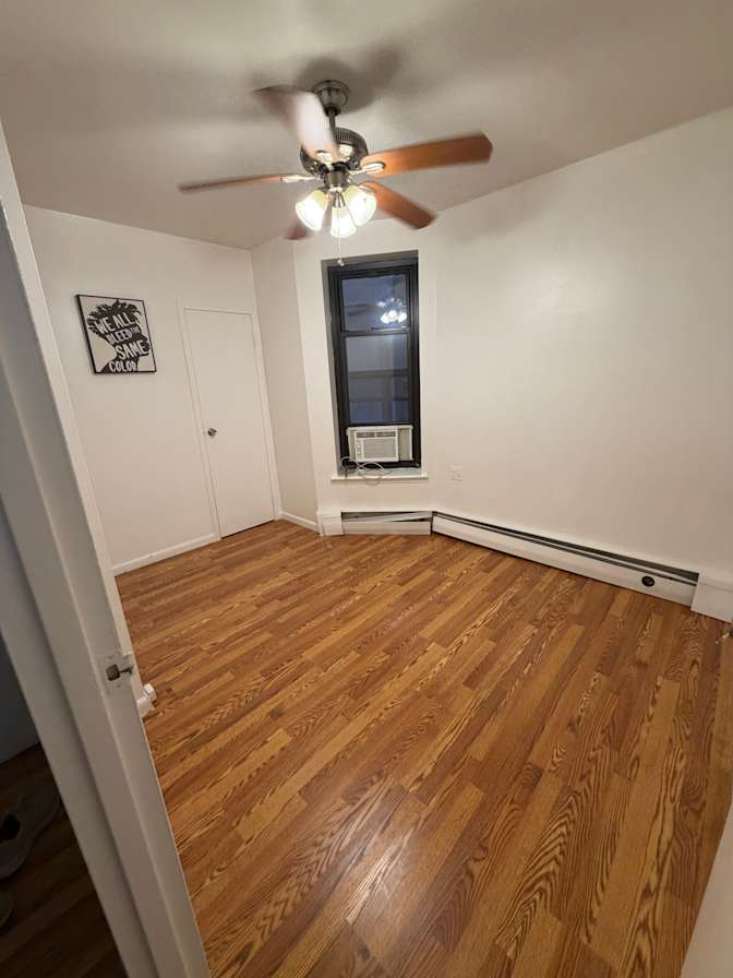 Lisa's room
