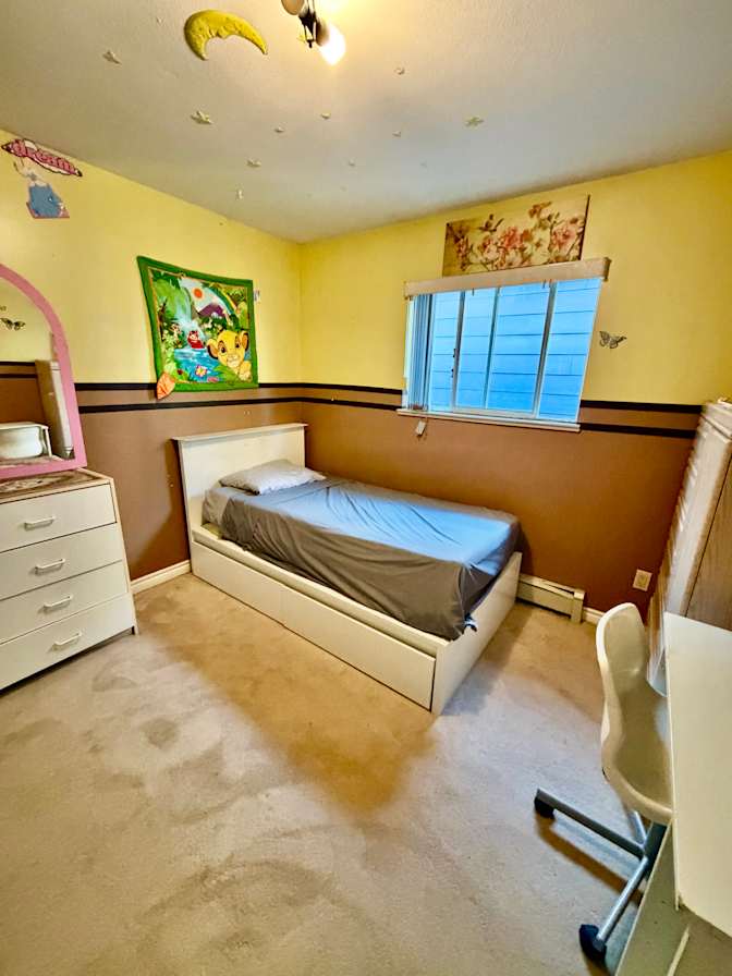 Sharlin's room