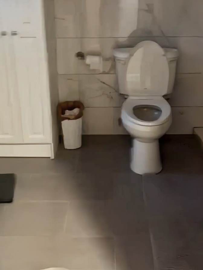Kat ( katsdynamicbodywork)'s room