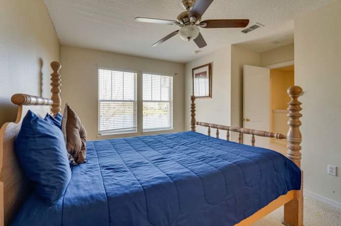 Vanguard LLC's room