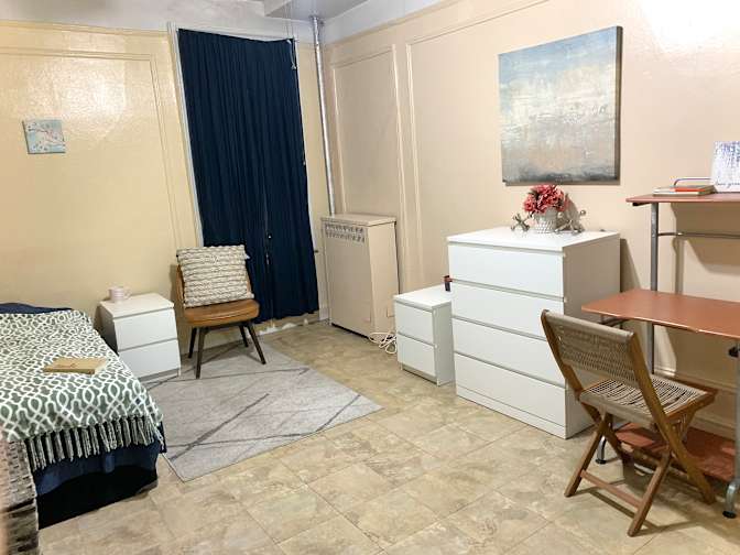 Liz's room