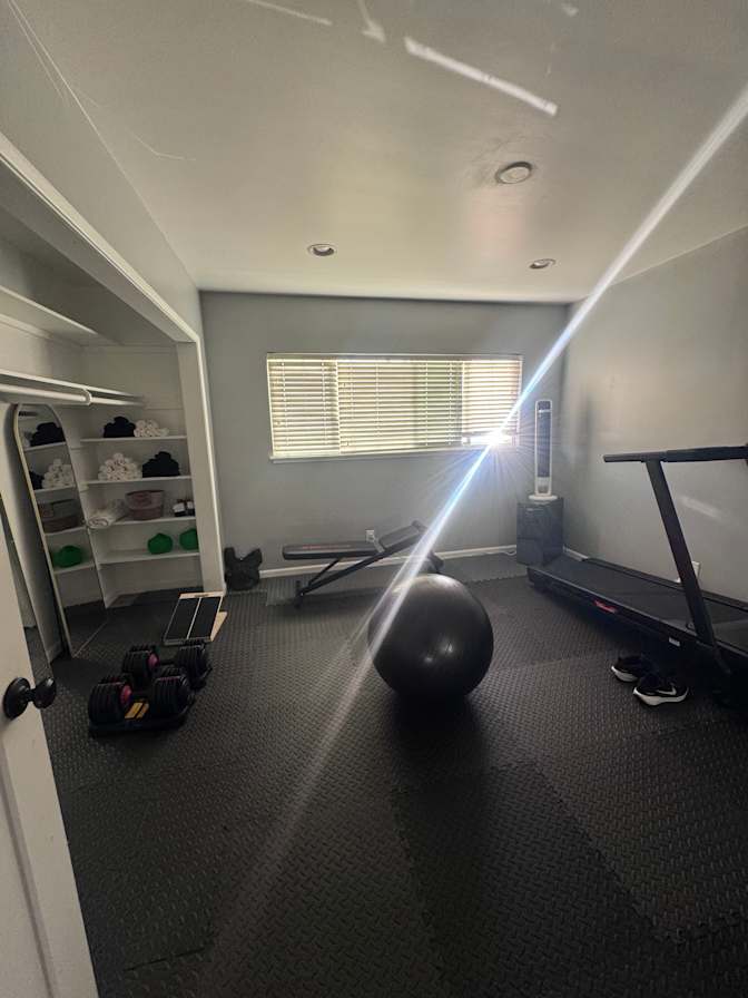 Ernesto's room