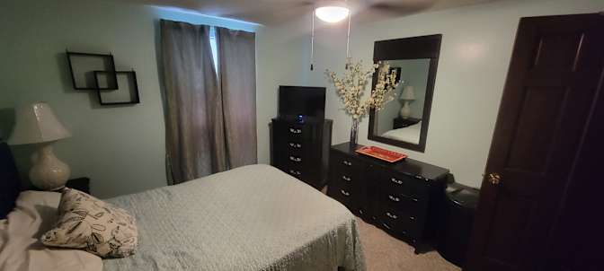 Jessalyn's room