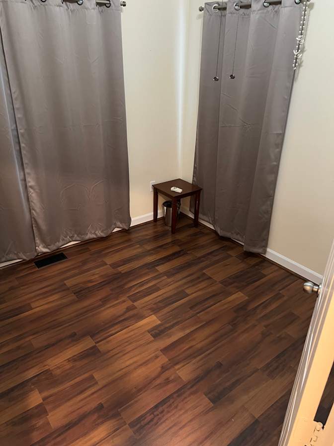 Tom's room