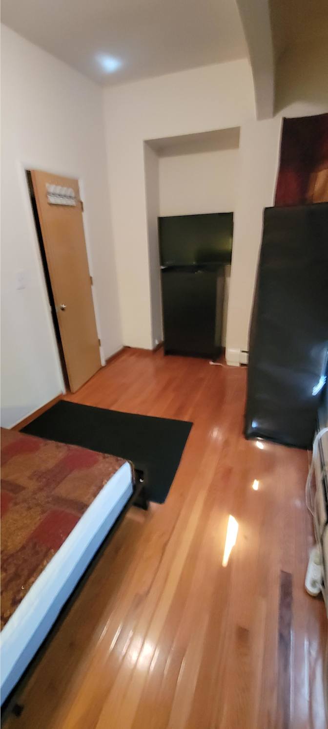 amir's room